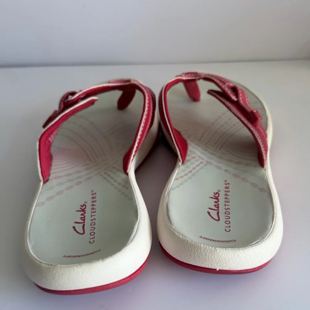 Clarks Red Canvas Strap Flip Flops - Picture 3 of 7